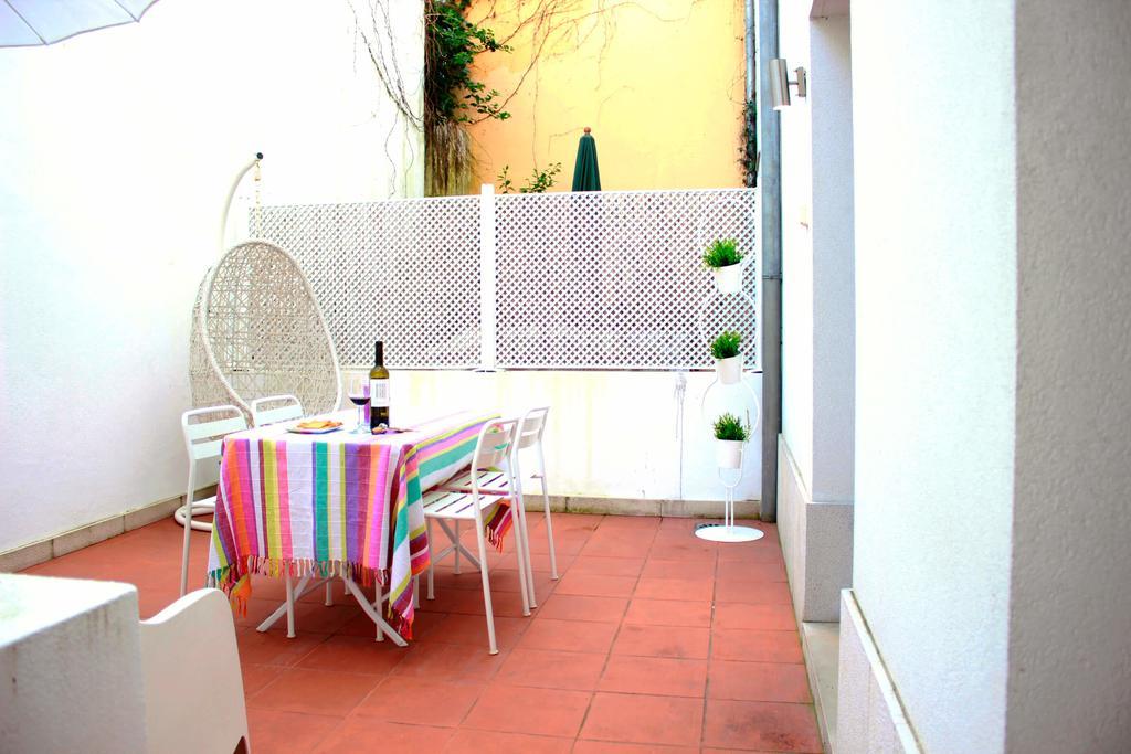 Joivy Modern 1-Bed Apt With Terrace, Moments From Sao Bento Palace Lisbon Exterior photo